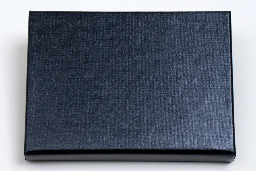 4-5/8X3-3/8X5/8 BLACK LINEN W/SILVER PAPER POP UP INSERT